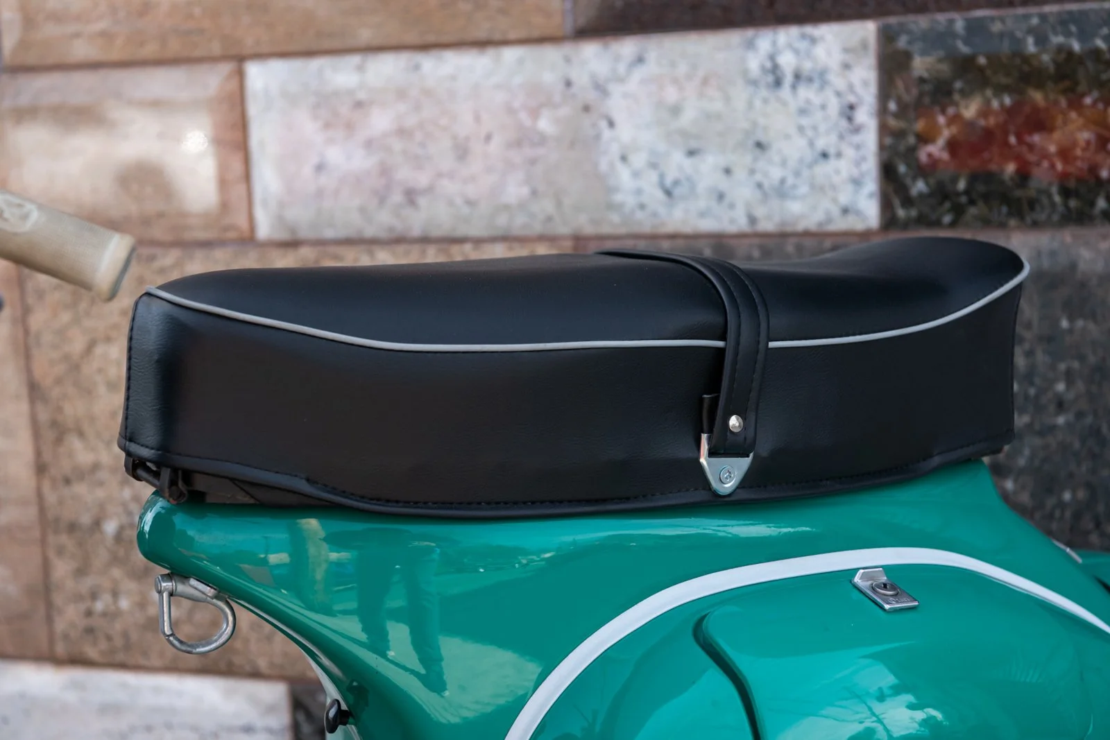 Dalia Vespa 1397(グリーン) The Dali Vespa